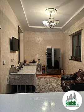 Satılır 3 otaqlı köhnə tikili 100 m²