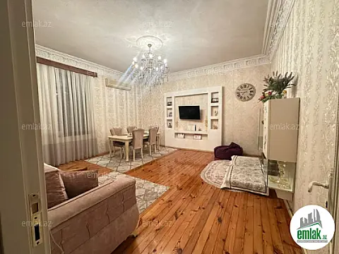 Satılır 3 otaqlı köhnə tikili 100 m² — Bakı, 3-cü mikrorayon 3 otaq 100.00 m²