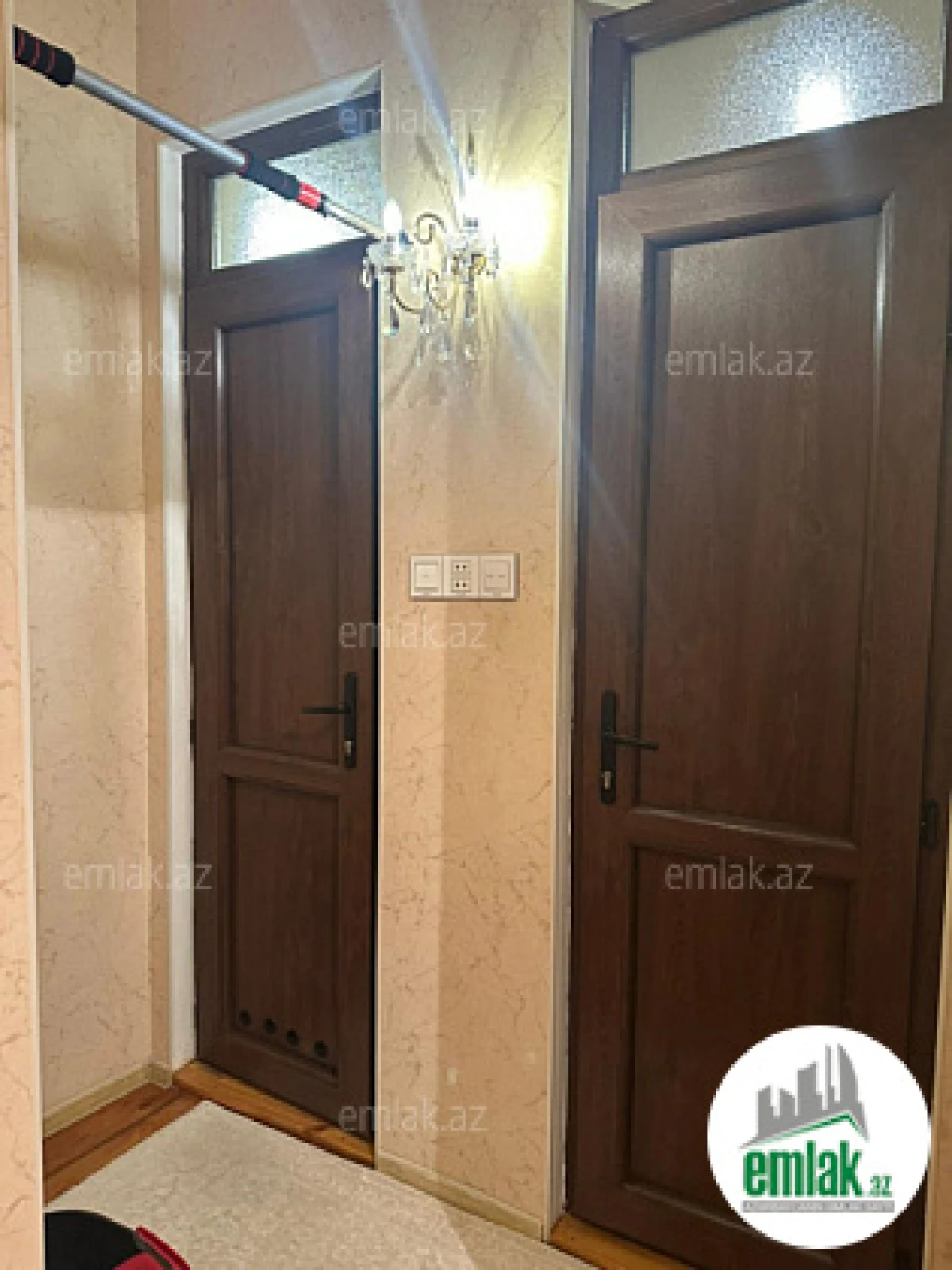 Satılır 3 otaqlı köhnə tikili 100 m²