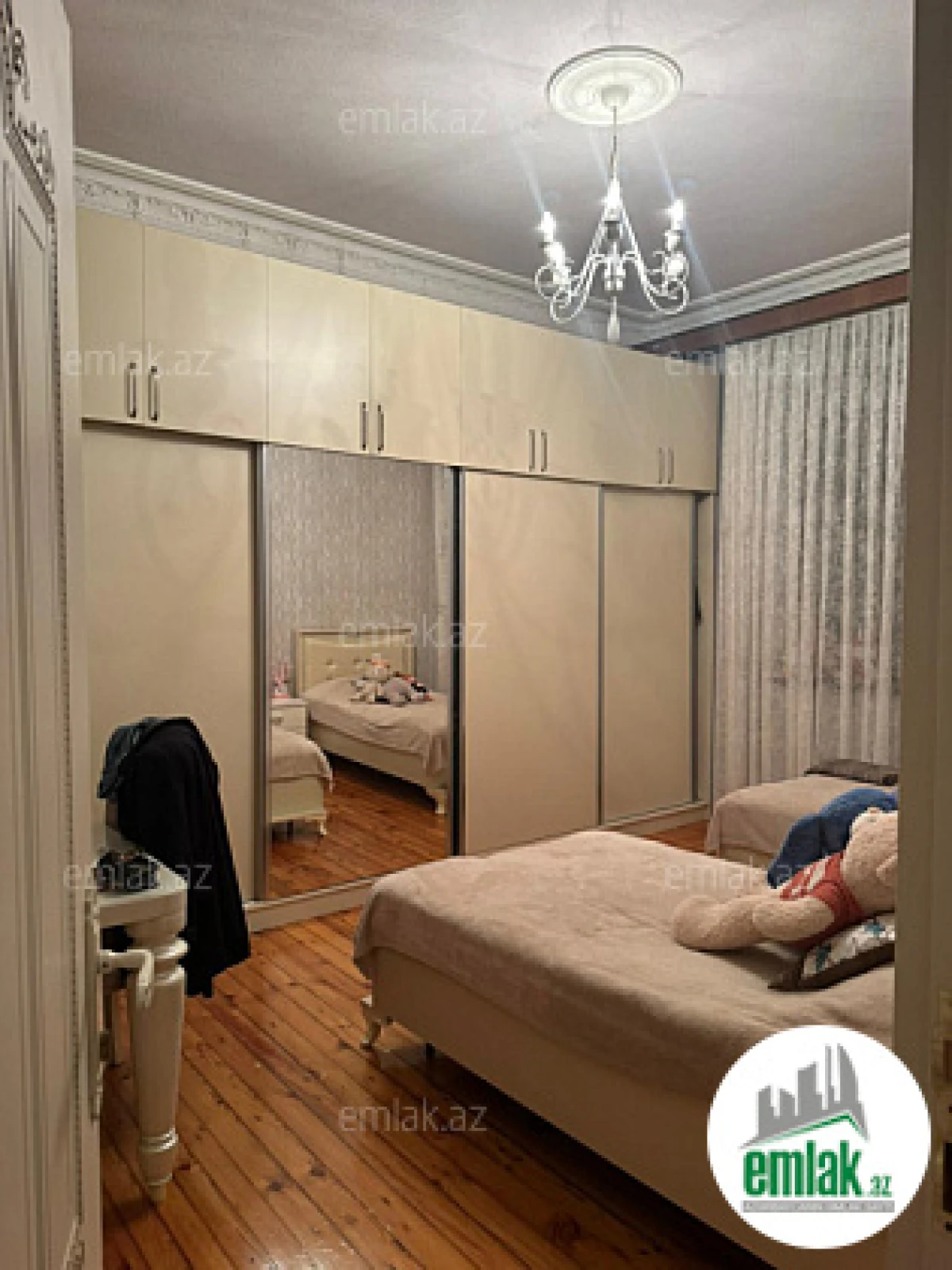 Satılır 3 otaqlı köhnə tikili 100 m²