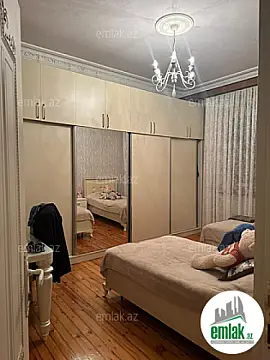 Satılır 3 otaqlı köhnə tikili 100 m²