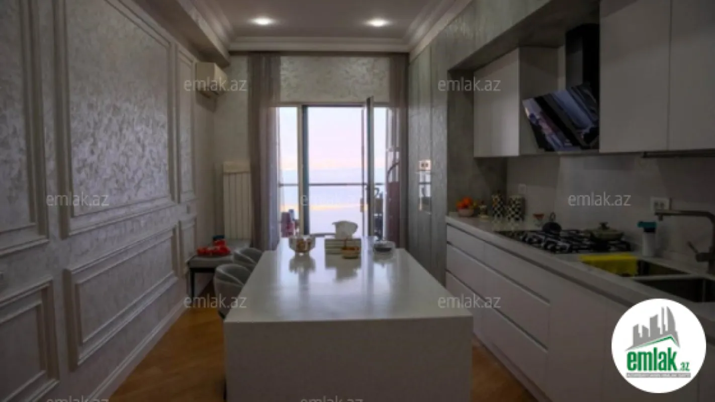 Satılır 5 otaqlı yeni tikili 225 m²