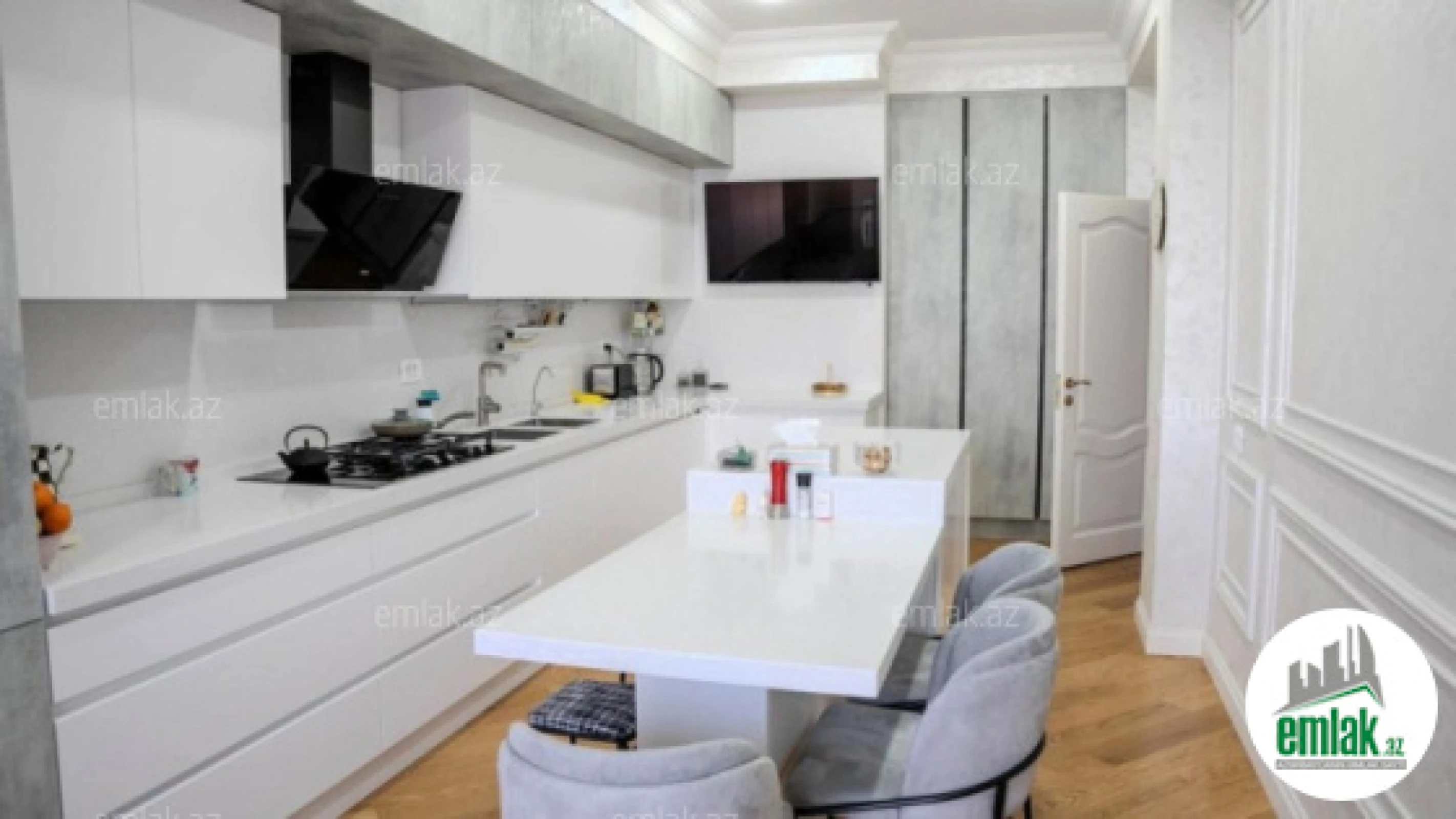 Satılır 5 otaqlı yeni tikili 225 m²