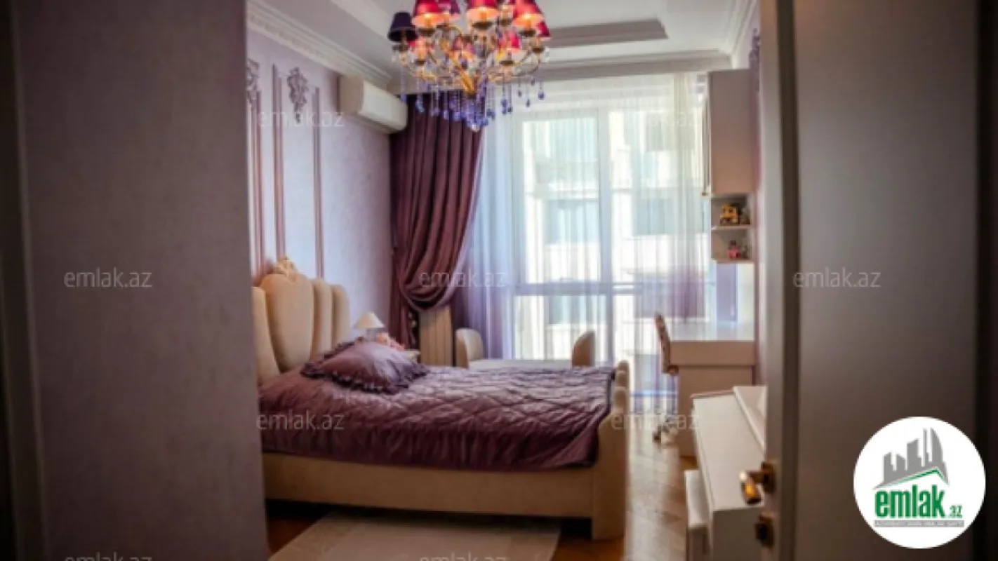 Satılır 5 otaqlı yeni tikili 225 m²