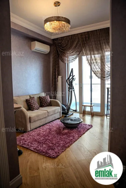 Satılır 5 otaqlı yeni tikili 225 m²