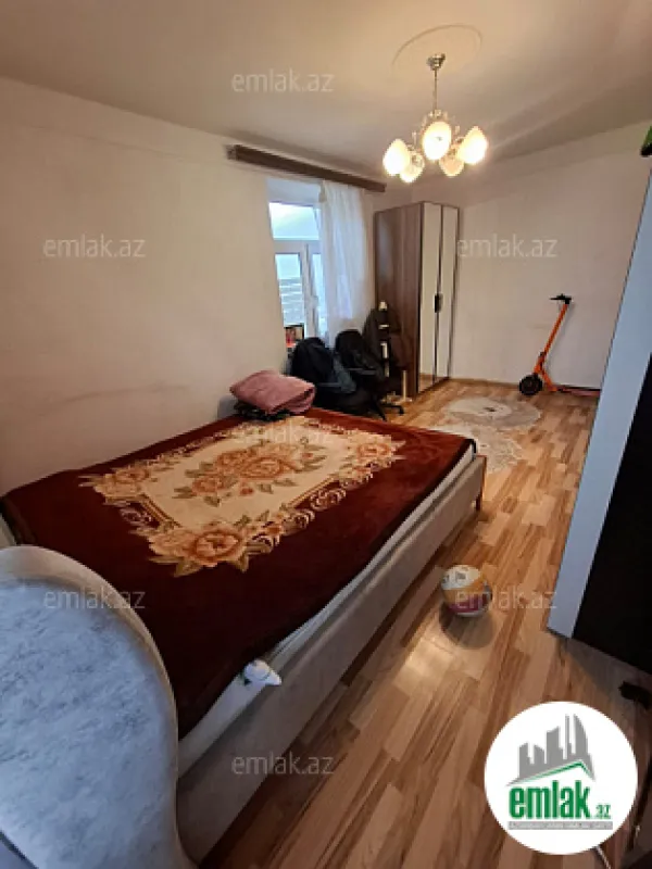Satılır 1 otaqlı köhnə tikili 40 m²