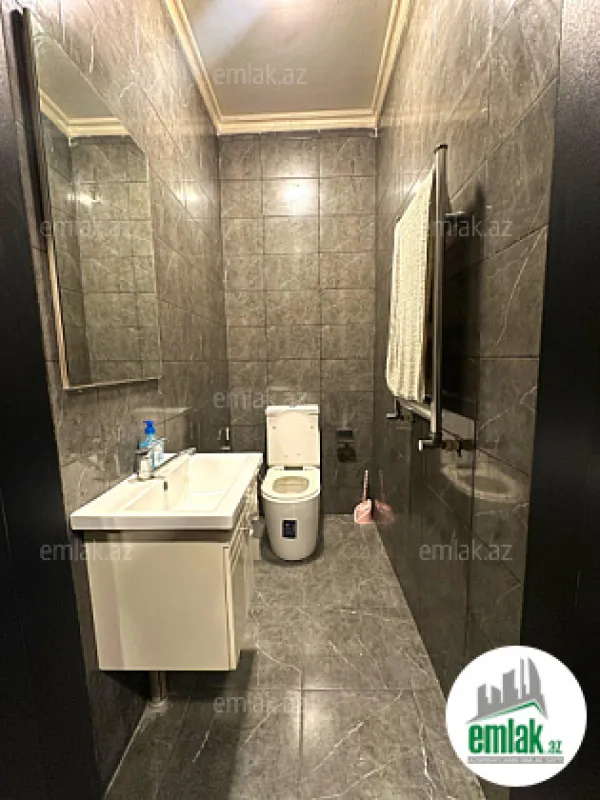 Satılır 15 otaqlı obyekt 1050 m²