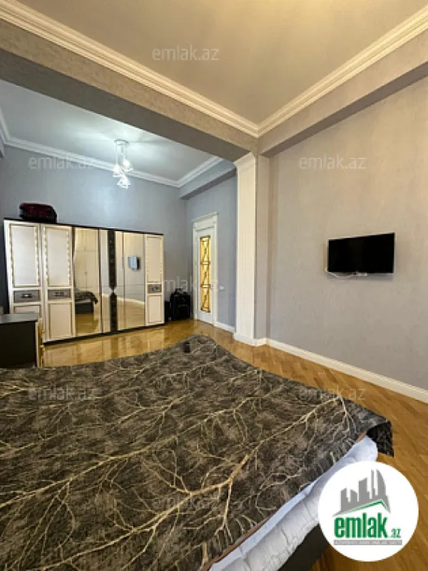 Satılır 4 otaqlı yeni tikili 210 m²