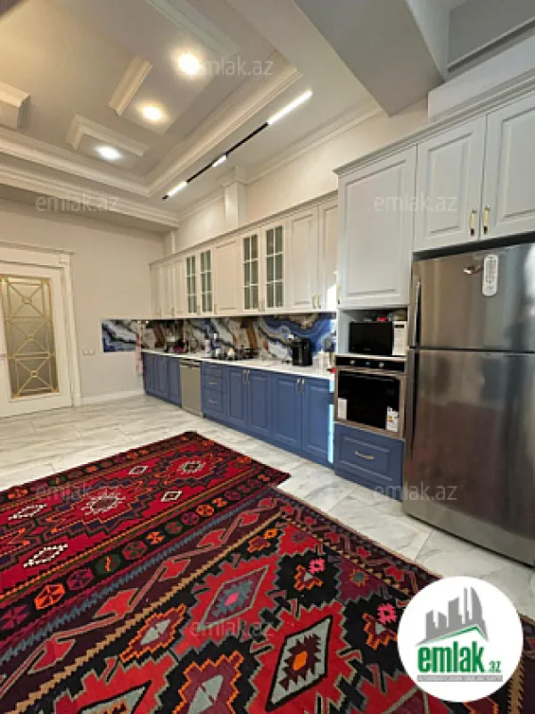 Satılır 4 otaqlı yeni tikili 210 m²