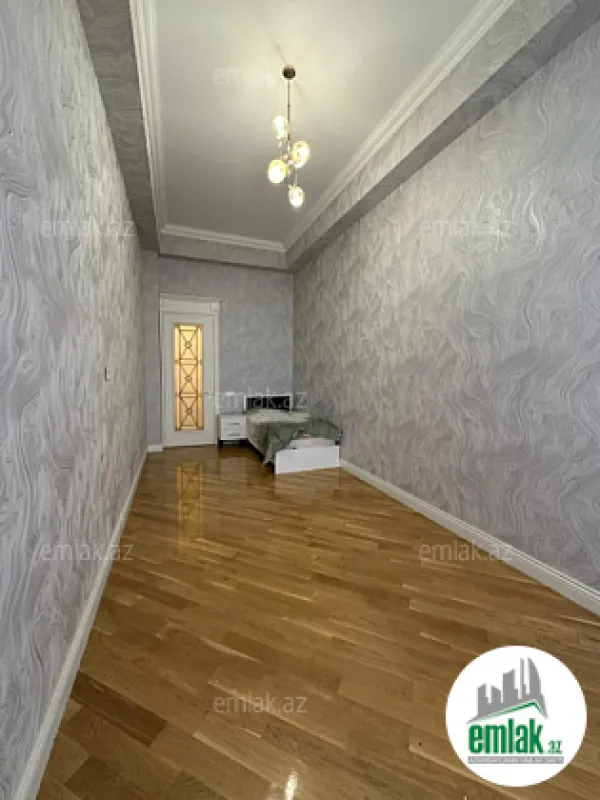 Satılır 4 otaqlı yeni tikili 210 m²