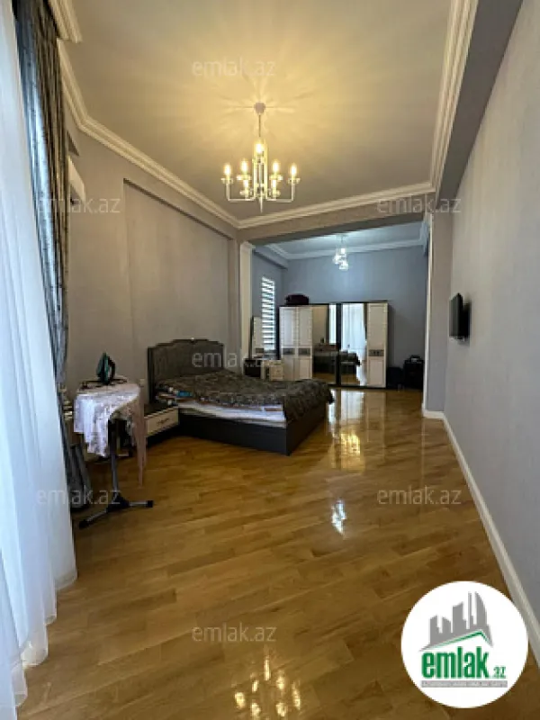Satılır 4 otaqlı yeni tikili 210 m²