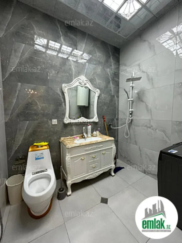 Satılır 4 otaqlı yeni tikili 210 m²