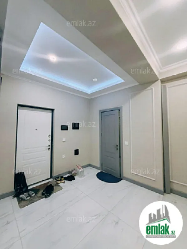 Satılır 2 otaqlı yeni tikili 64 m²