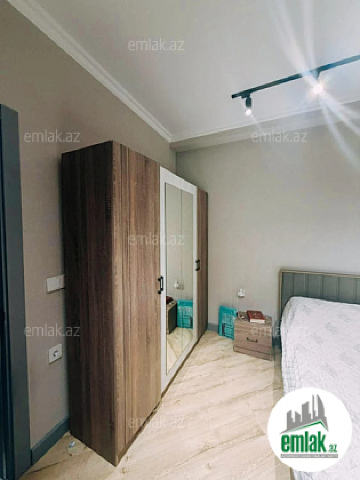 Satılır 2 otaqlı yeni tikili 64 m²