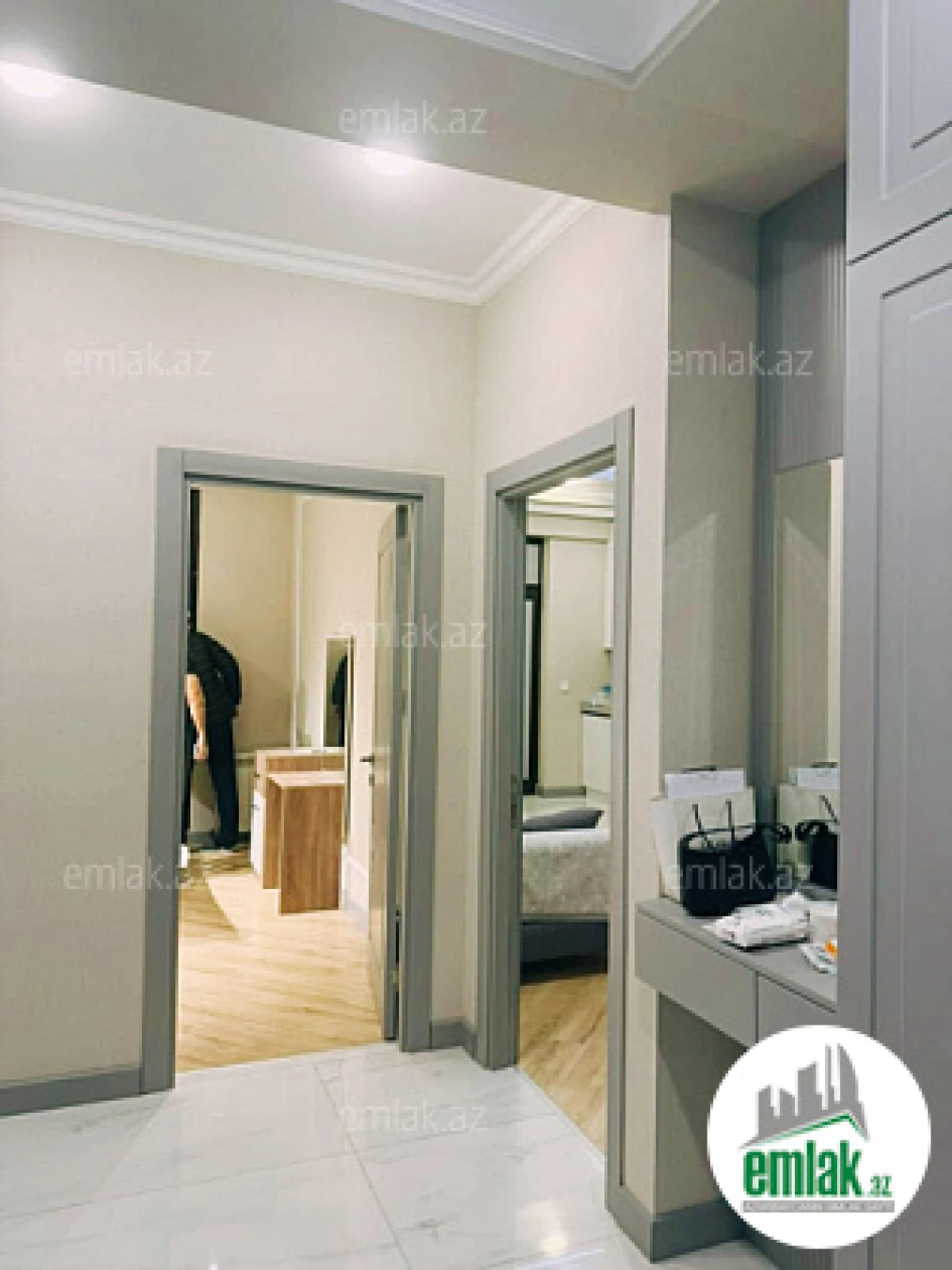 Satılır 2 otaqlı yeni tikili 64 m²