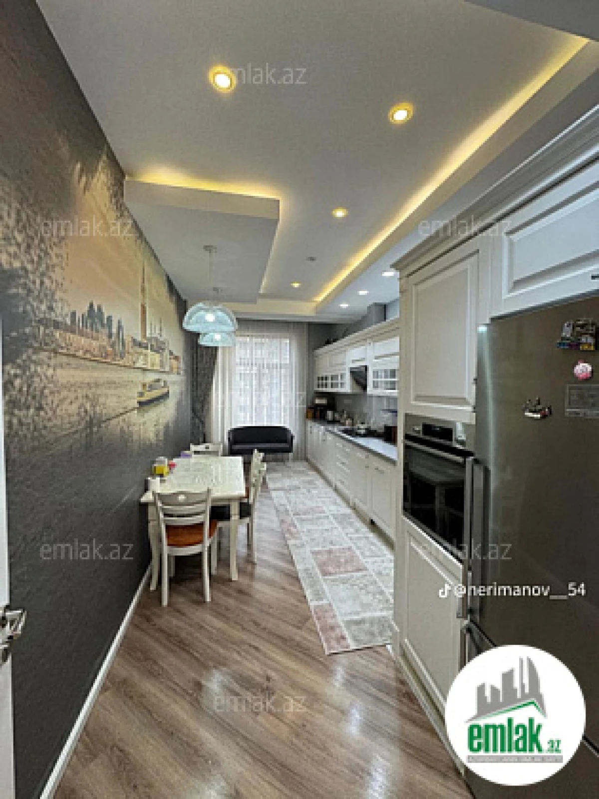 Satılır 4 otaqlı yeni tikili 180 m²