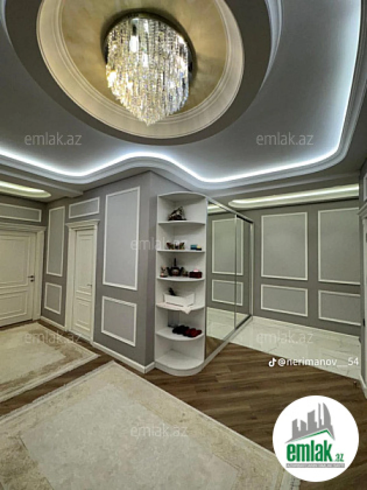 Satılır 4 otaqlı yeni tikili 180 m²