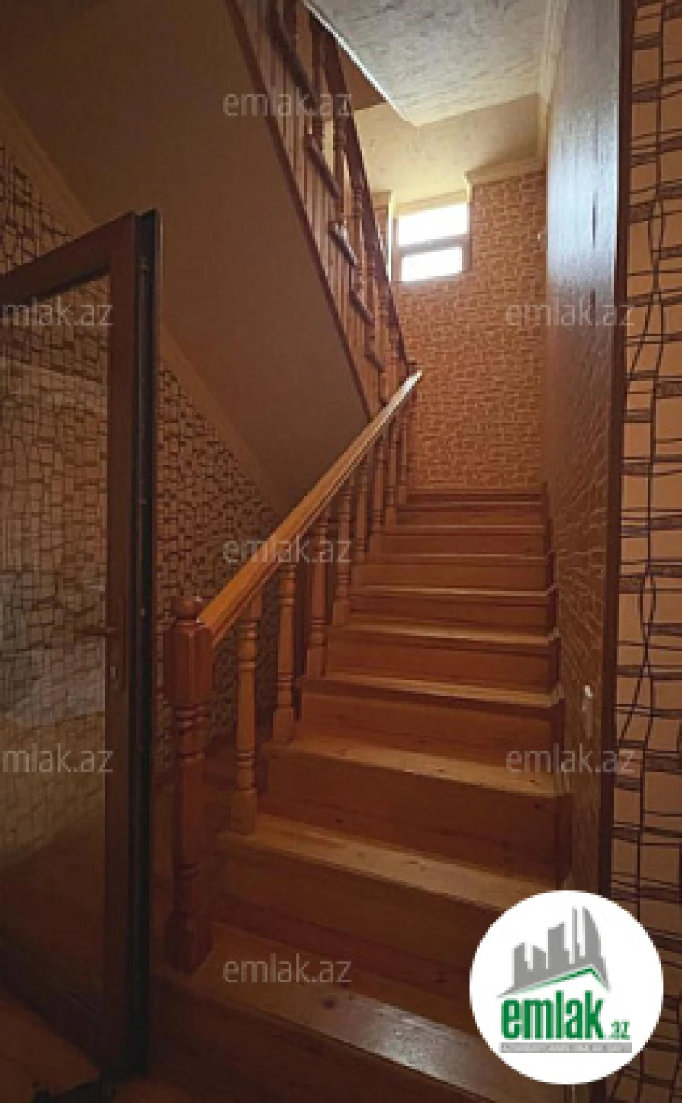 Satılır 7 otaqlı həyət evi 330 m²