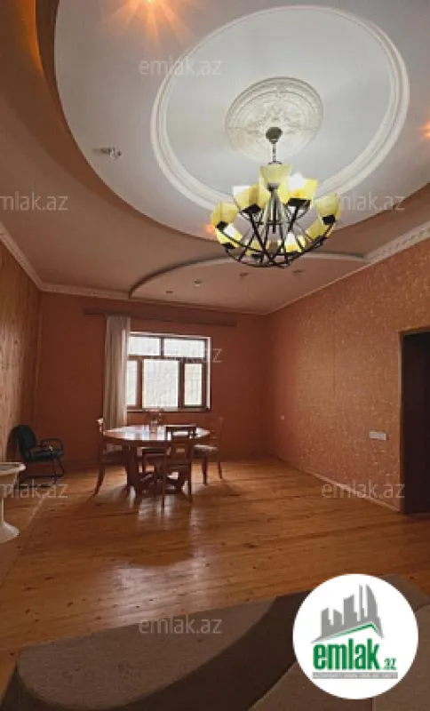 Satılır 7 otaqlı həyət evi 330 m²