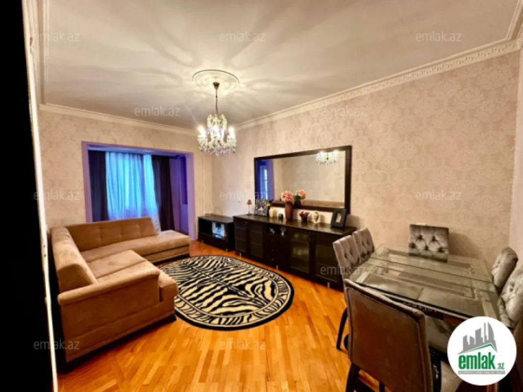 Satılır 3 otaqlı köhnə tikili 90 m²