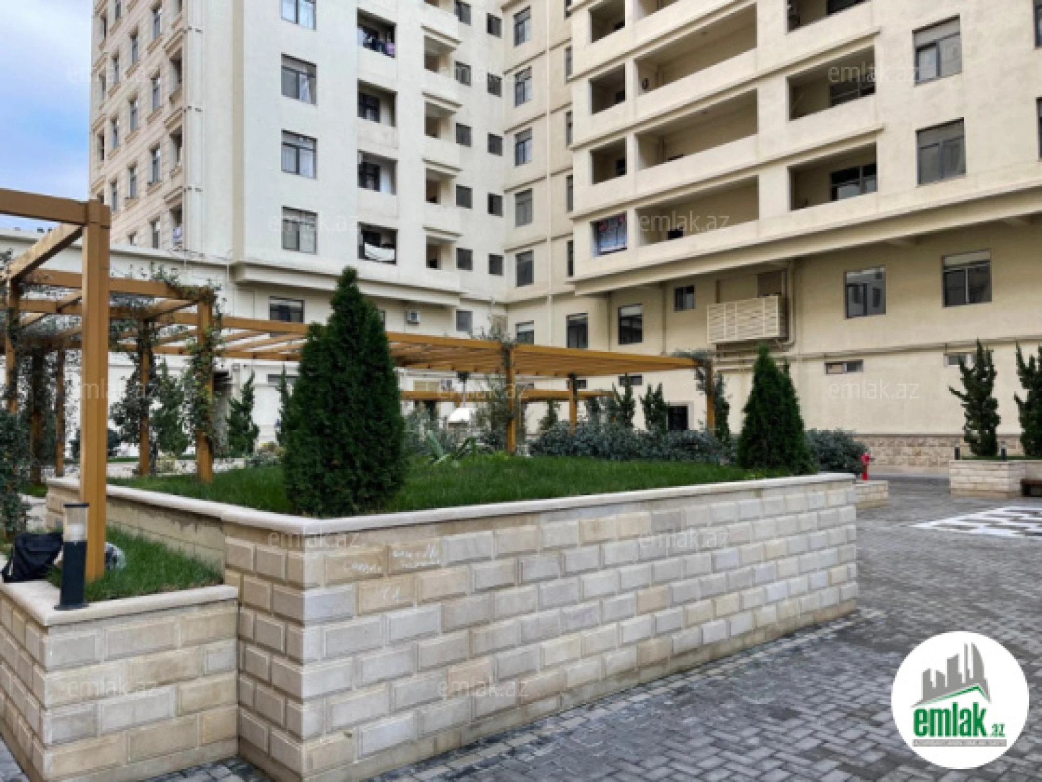 Satılır 2 otaqlı yeni tikili 83 m²