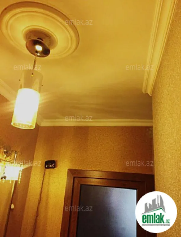 Satılır 1 otaqlı köhnə tikili 31 m²