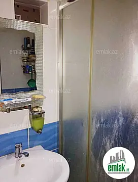 Satılır 1 otaqlı köhnə tikili 31 m²