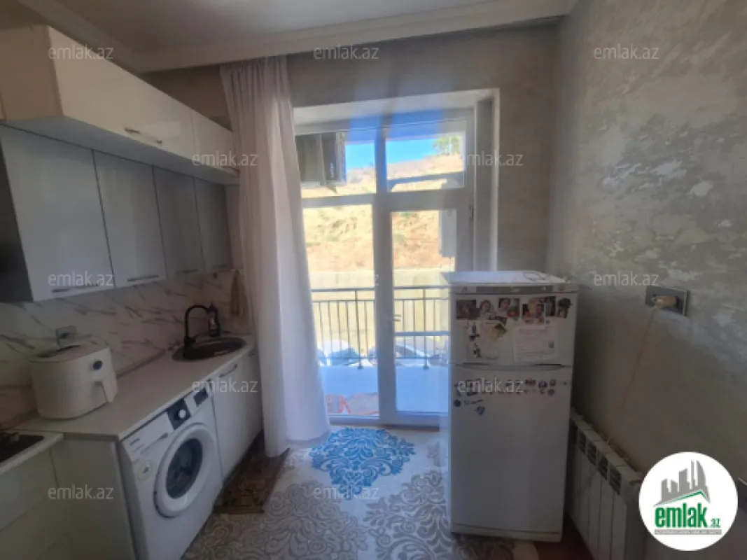 Satılır 2 otaqlı yeni tikili 50 m²