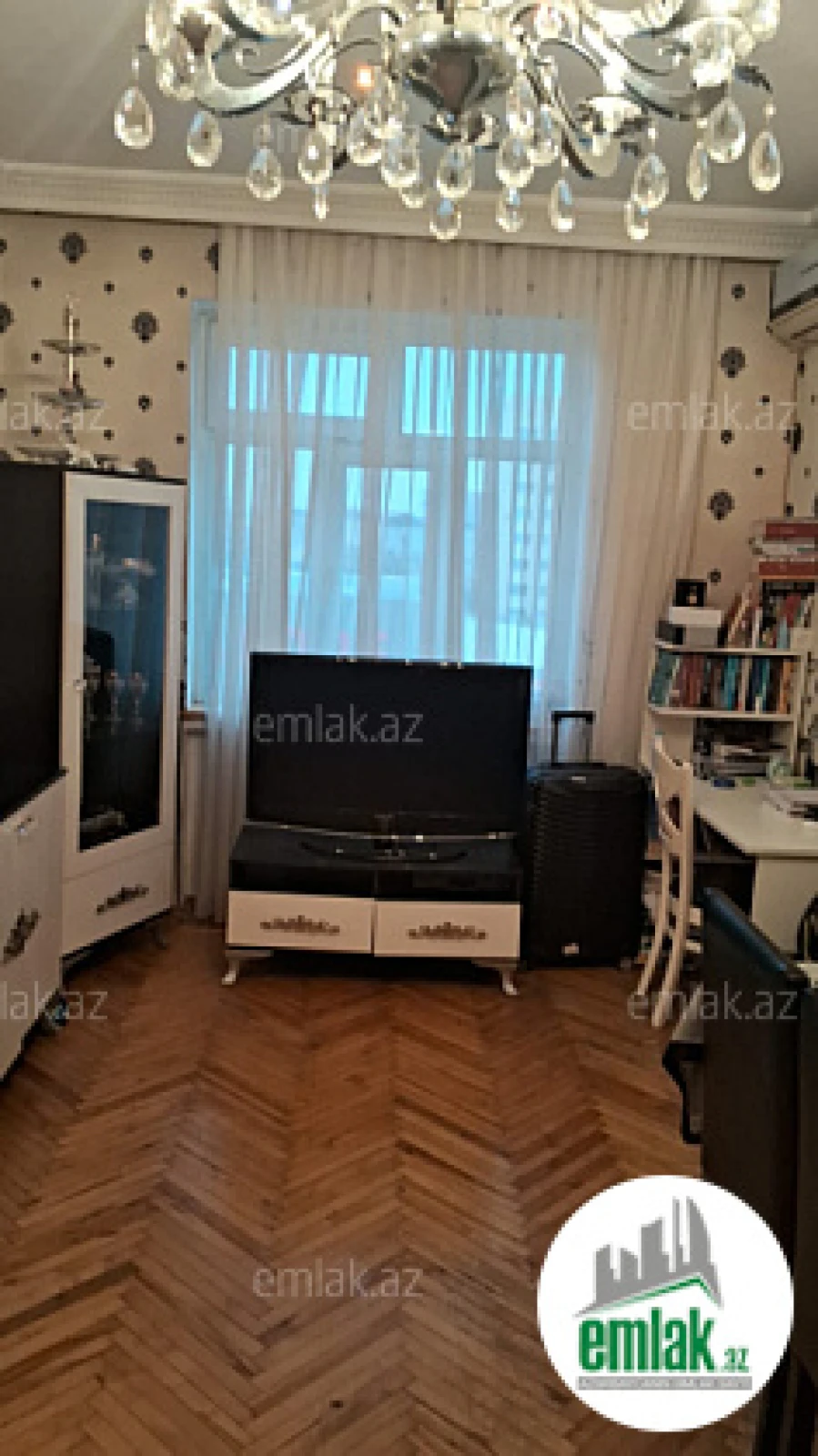 Satılır 4 otaqlı köhnə tikili 110 m²