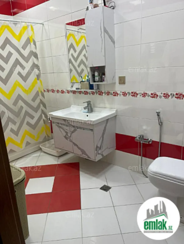 Satılır 2 otaqlı yeni tikili 80 m²