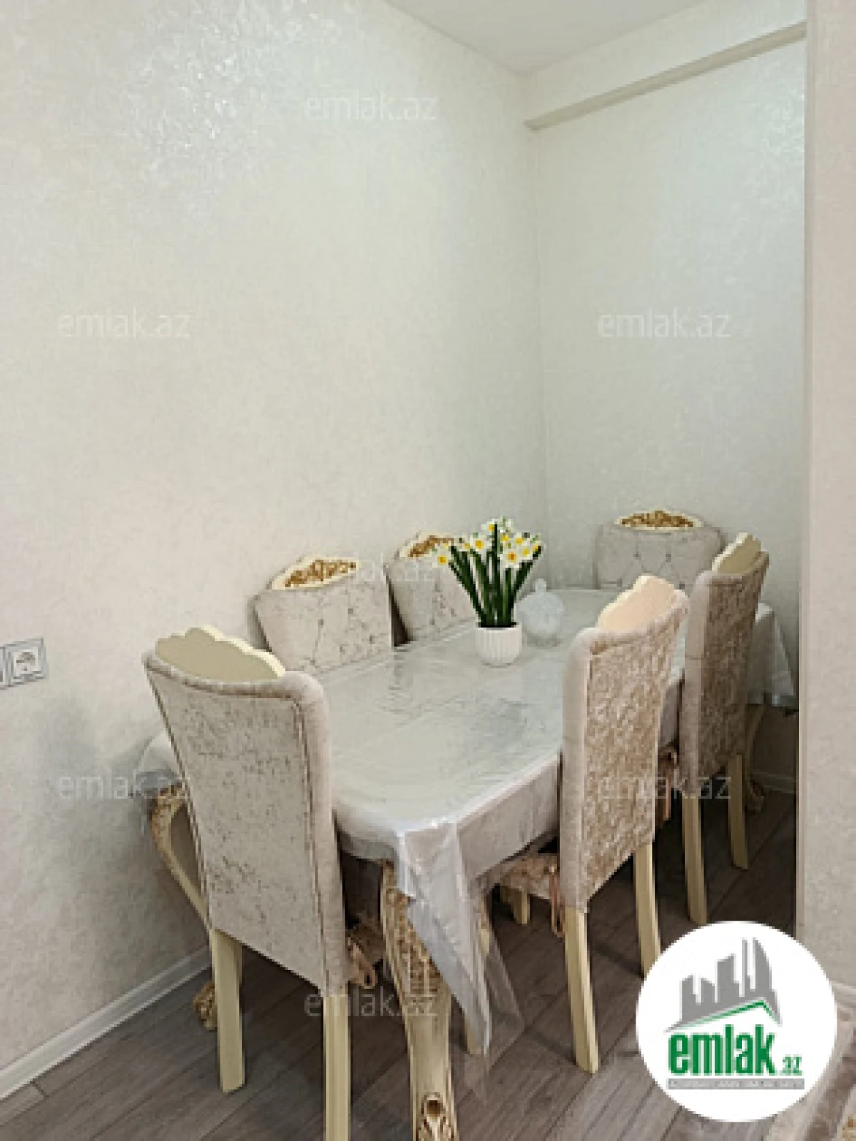 Satılır 3 otaqlı yeni tikili 75 m²