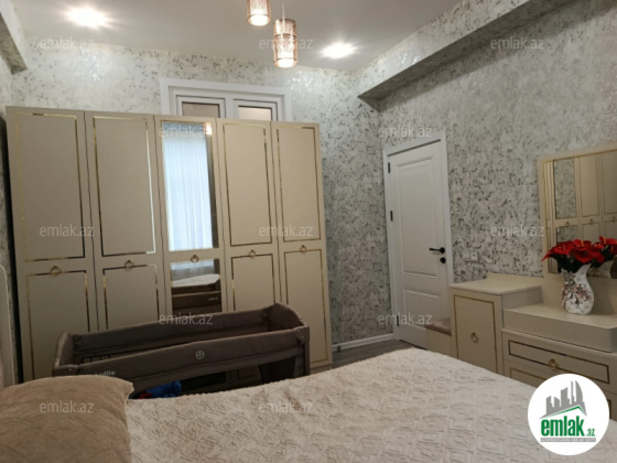 Satılır 3 otaqlı yeni tikili 75 m²