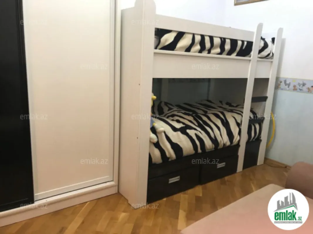 Satılır 3 otaqlı yeni tikili 110 m²