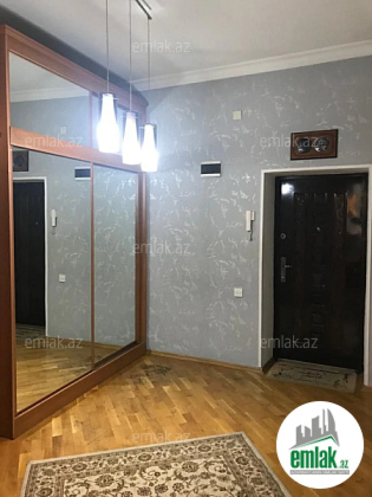 Satılır 3 otaqlı yeni tikili 110 m²
