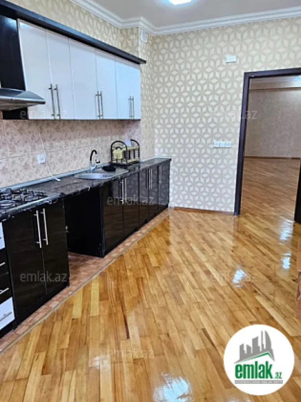 Satılır 3 otaqlı yeni tikili 140 m²