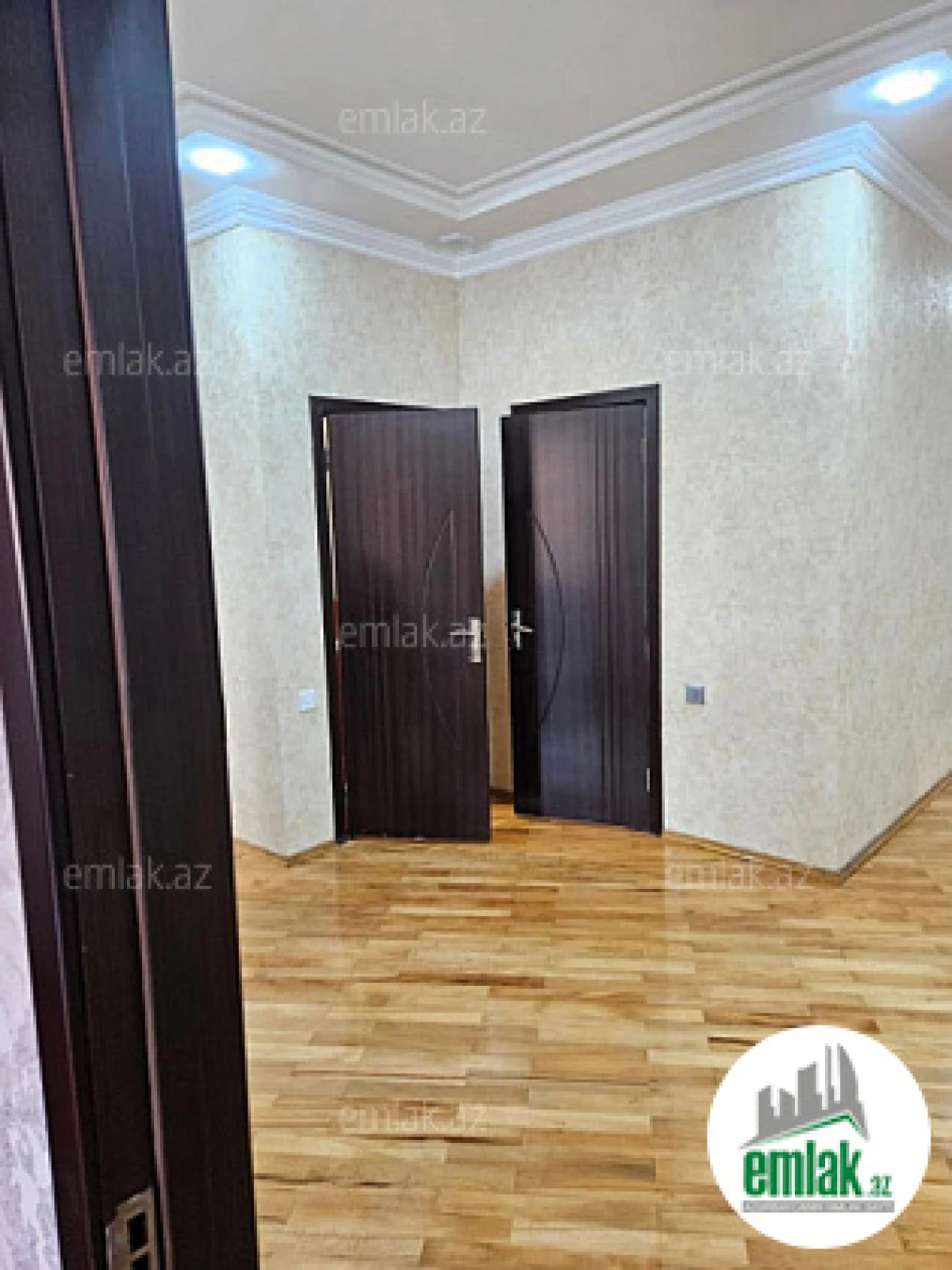 Satılır 3 otaqlı yeni tikili 140 m²