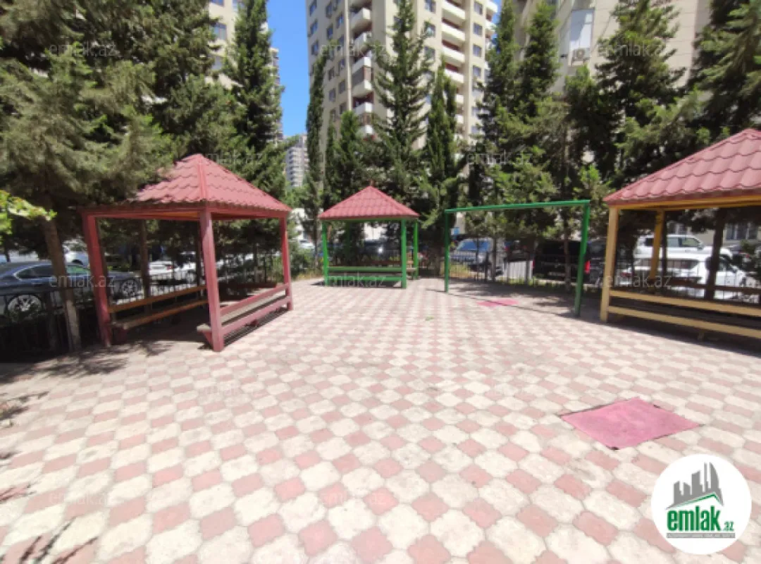 Satılır 3 otaqlı yeni tikili 135 m²