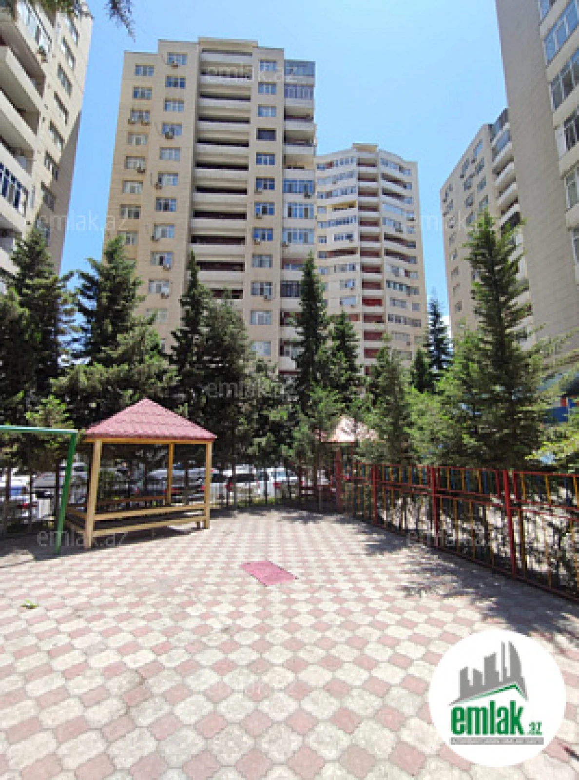 Satılır 3 otaqlı yeni tikili 135 m²