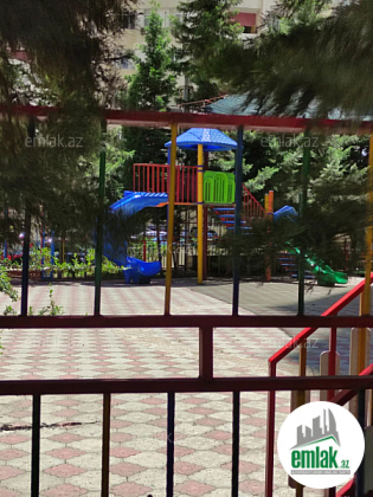 Satılır 3 otaqlı yeni tikili 135 m²