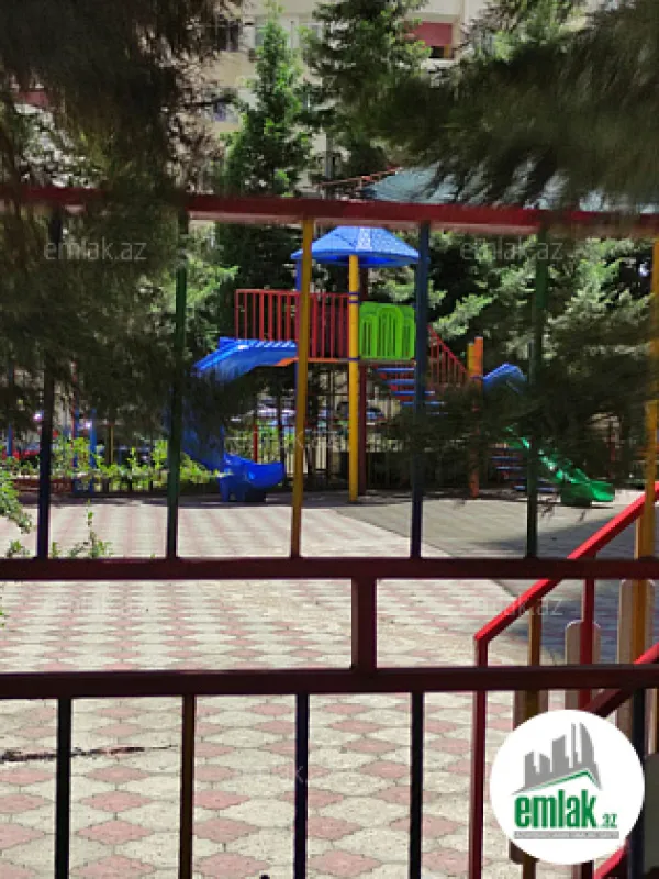 Satılır 3 otaqlı yeni tikili 135 m²