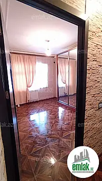 Satılır 2 otaqlı köhnə tikili 65 m²