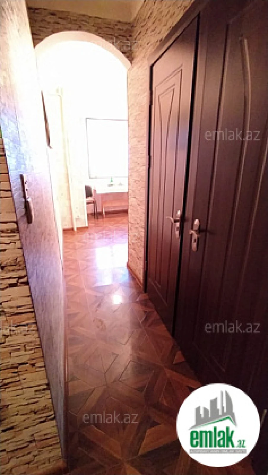 Satılır 2 otaqlı köhnə tikili 65 m²