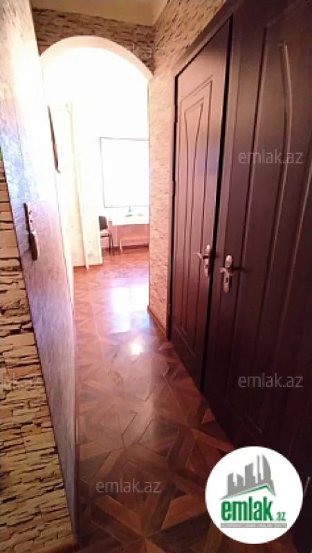 Satılır 2 otaqlı köhnə tikili 65 m²