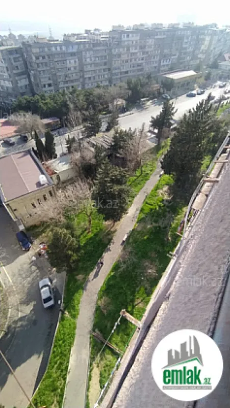 Satılır 2 otaqlı köhnə tikili 65 m²