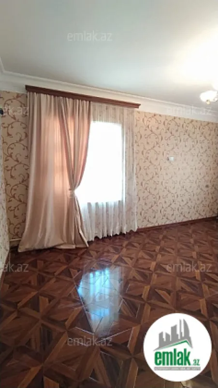 Satılır 2 otaqlı köhnə tikili 65 m²