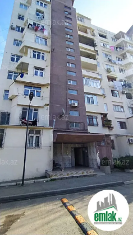 Satılır 2 otaqlı köhnə tikili 65 m²