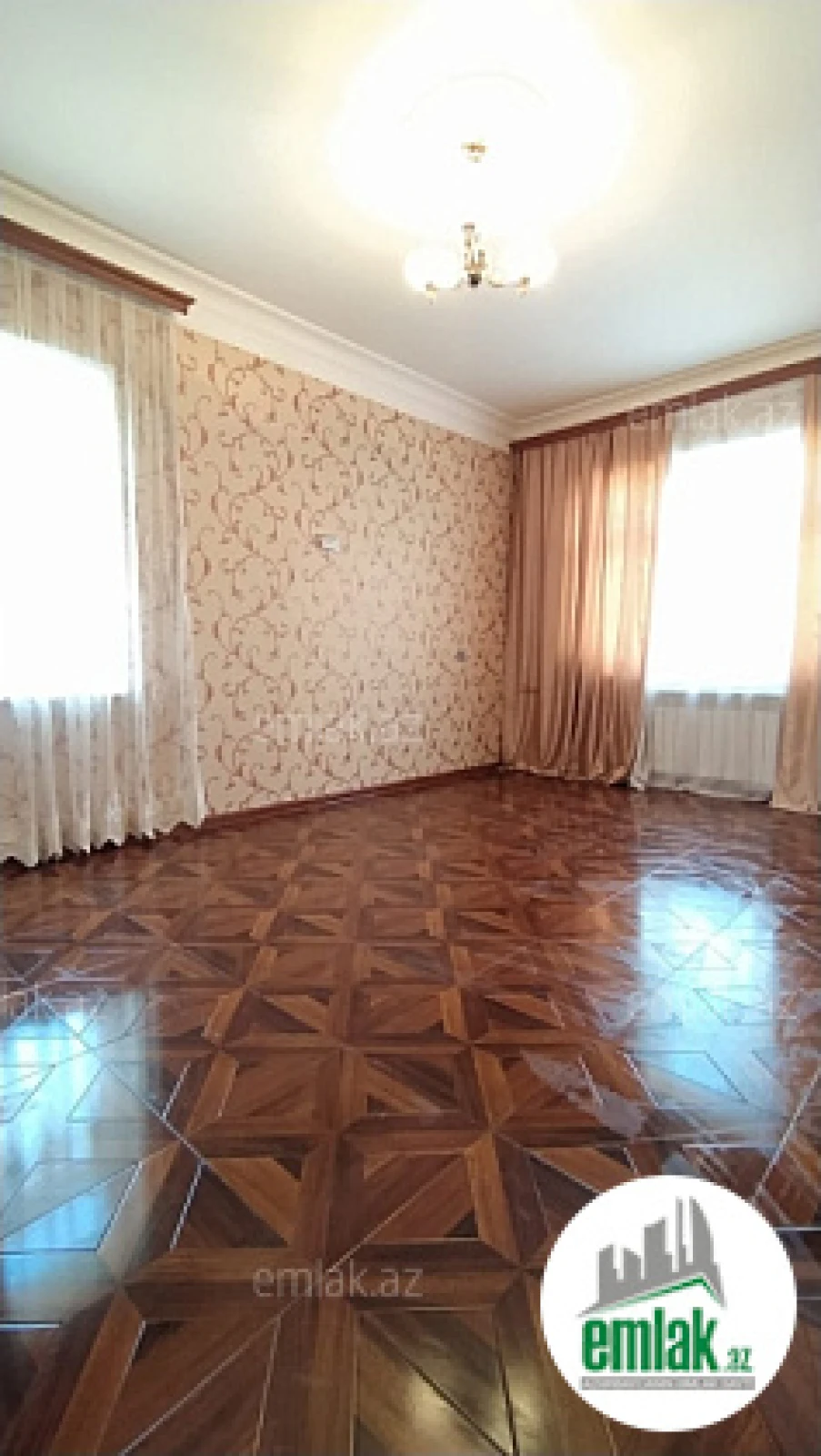 Satılır 2 otaqlı köhnə tikili 65 m²