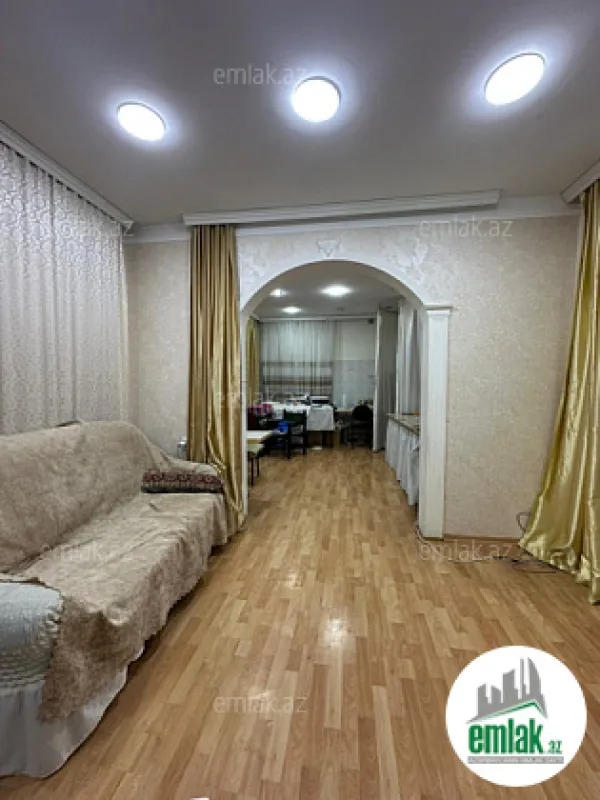 Satılır 7 otaqlı obyekt 200 m²