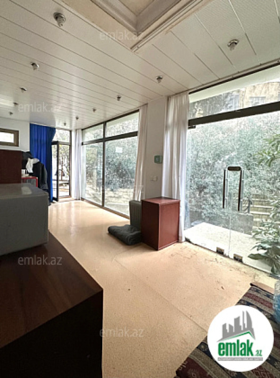 Satılır 7 otaqlı obyekt 200 m²