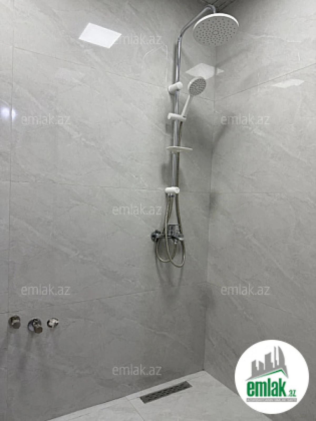 Satılır 1 otaqlı köhnə tikili 20 m²